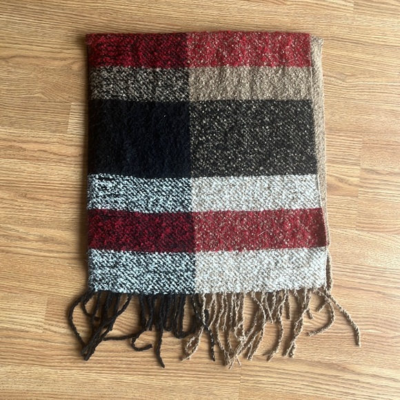 Multicolored Scarf - Picture 2 of 3